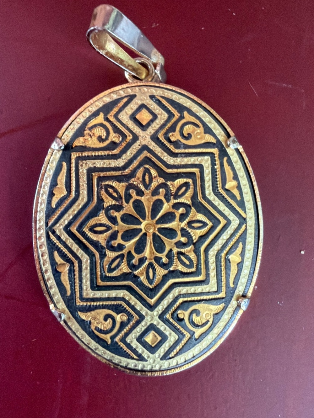 Vintage Toledo Spain Damascene Oval Geometric Star Pendant